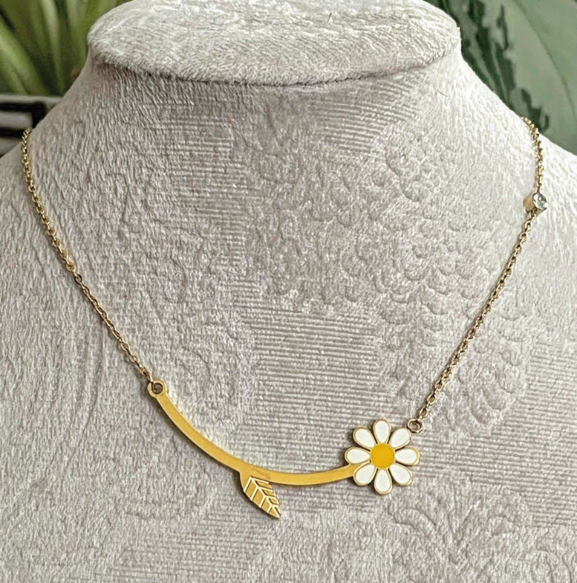 Vintage Sunflower Daisy Necklace Ladies Simple Multicolor Clavicle Chain Necklace  Necklace Wedding Bridal Party Fashion Jewelry
